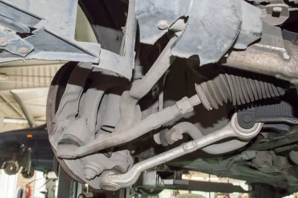 Потценетиот „придушувач“ на вашата шасија: како се чувствуваат врвните чаури на шипката за врвно возење