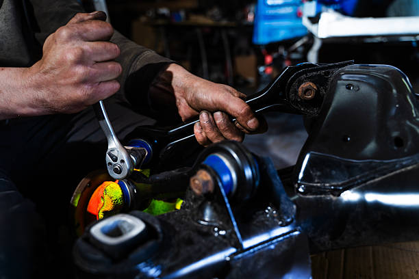 Лесна тежина на контролната рака: потценетиот засилувач за перформанси на шасијата